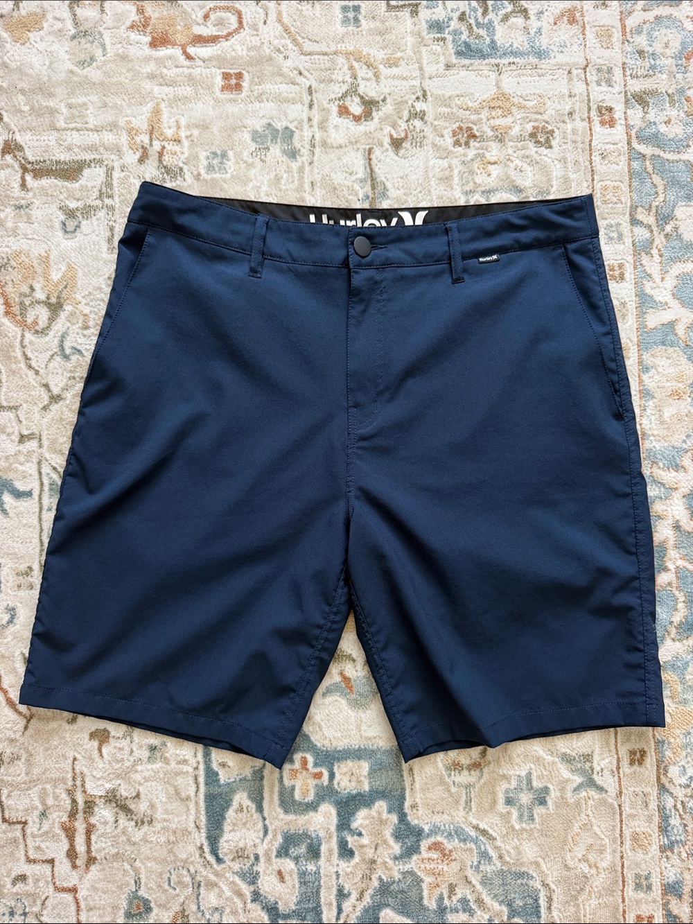 Hurley Men’s Navy Flat Front Performance Shorts size 34